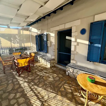 בית נופש Joanna Seaside House מגאניסי