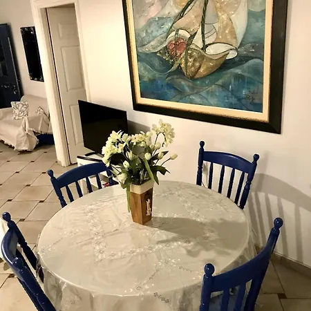 Joanna Seaside House מגאניסי